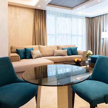 Family Hotel Business Club Шумен Экстерьер фото