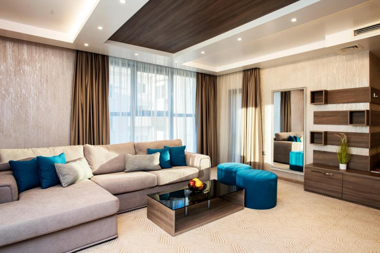 Family Hotel Business Club Шумен Экстерьер фото