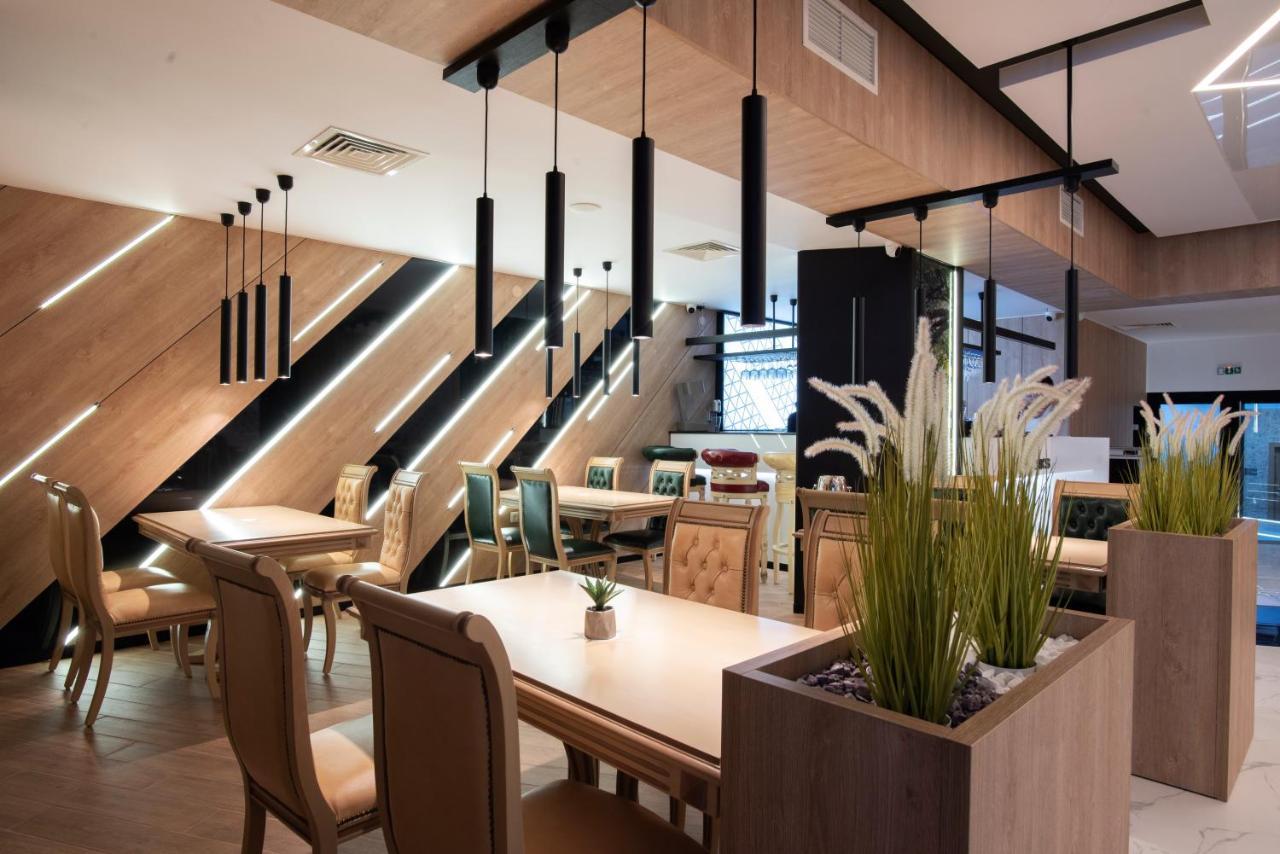 Family Hotel Business Club Шумен Экстерьер фото